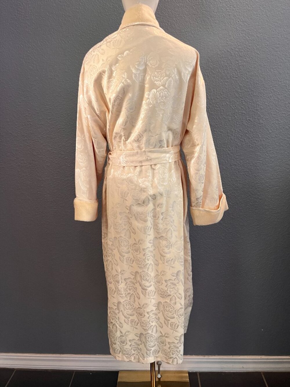 VINTAGE VICTORIA'S SECRET GOLD LABEL SATIN JACQUARD TERRY LINED ROBE NWOT XS/S - Picture 9 of 15
